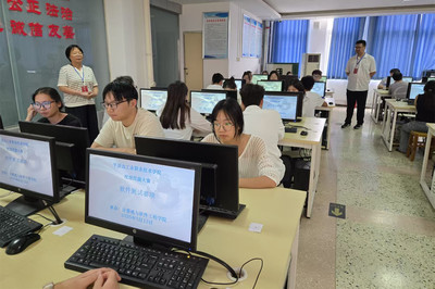 2025年度校級技能大賽活動進行時(三) 教育軟件技術(shù)開發(fā)的創(chuàng)新與實踐